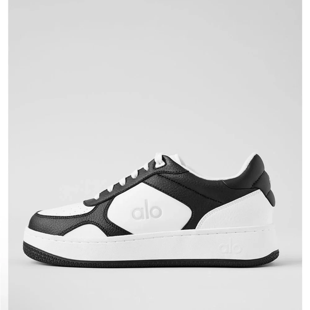 ALO Recovery Mode Sneaker - Black/White